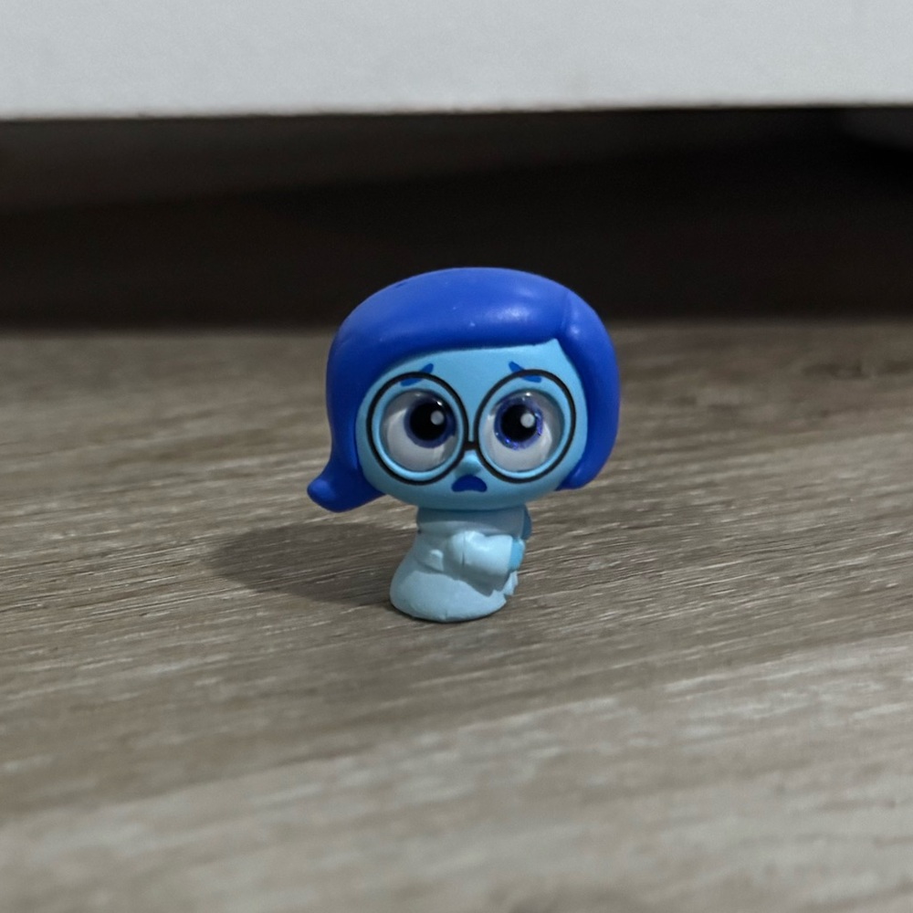 Disney Doorables Sadness Inside Out Let’s Party Series Rare Figure
